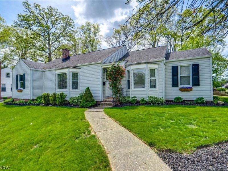 1307 Plymouth Street NW, Massillon, OH 44646 Photo 3