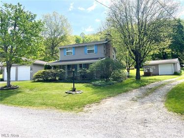 8180 Maple Street SW, Sherrodsville, OH 44675
