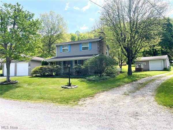 8180 Maple Street SW, Sherrodsville, OH 44675