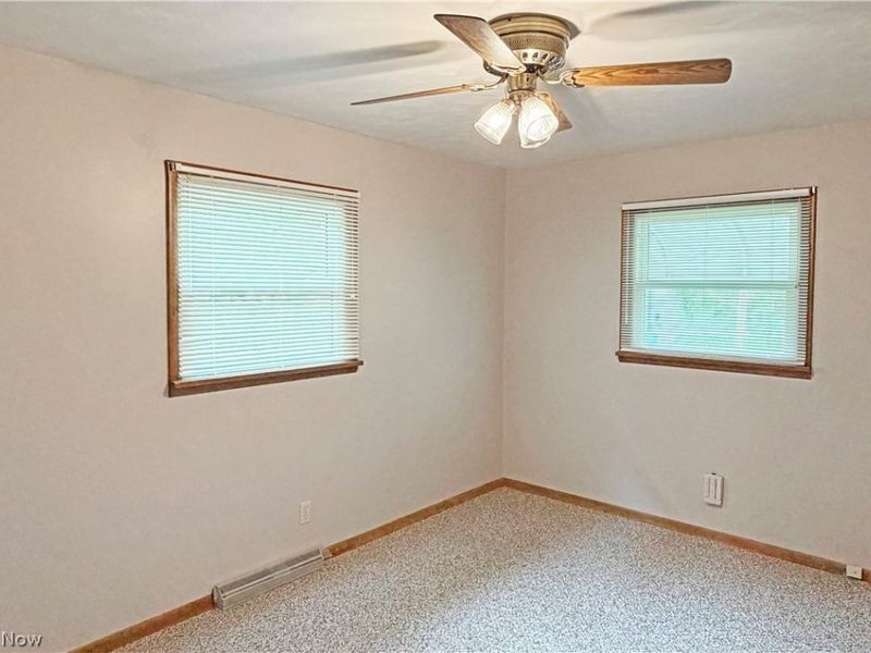 502 Wise Avenue SE, North Canton, OH 44720 Photo 10