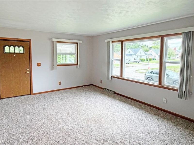502 Wise Avenue SE, North Canton, OH 44720 Photo 6