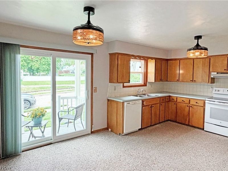 502 Wise Avenue SE, North Canton, OH 44720 Photo 7