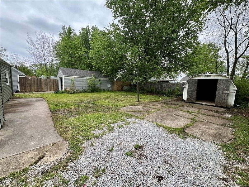 633 Blossom Drive, Lorain, OH 44052 Photo 19