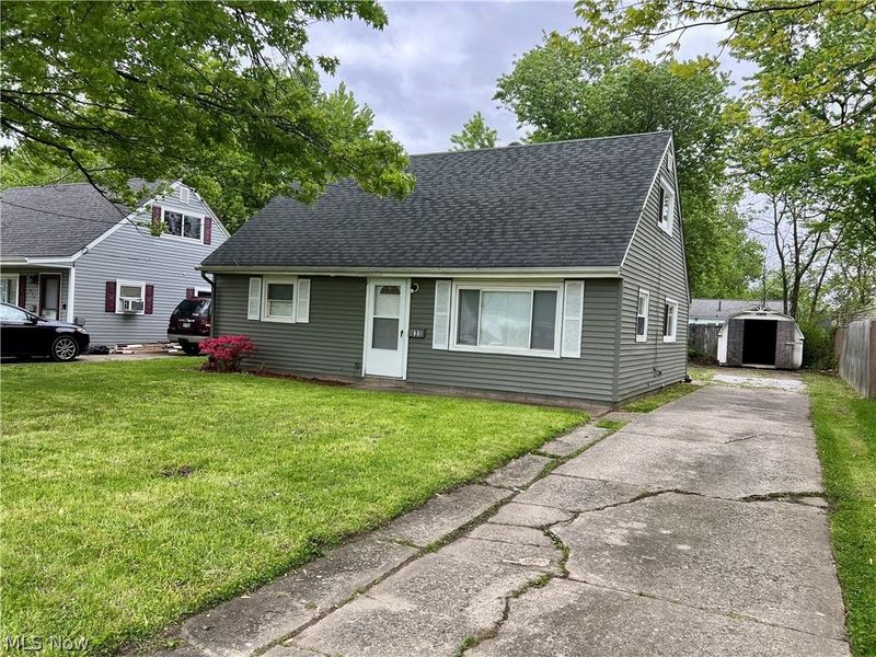 633 Blossom Drive, Lorain, OH 44052 Photo 2