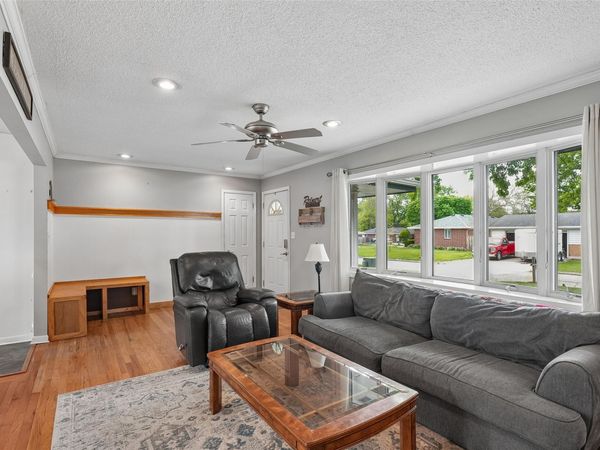 1604 W 3rd Avenue, Indianola, IA 50125