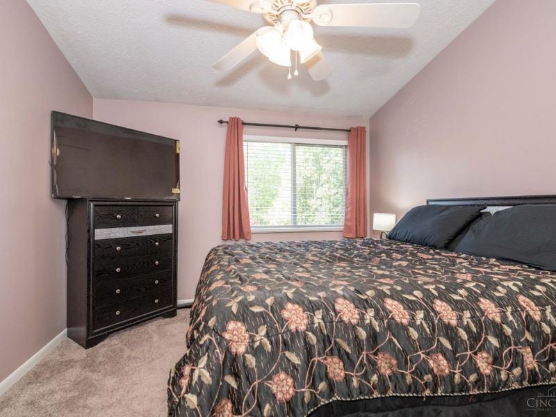 5984 Meadowcreek Drive, Unit 9, Miami Twp, OH 45150 Photo 12