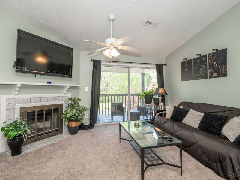 5984 Meadowcreek Drive, Unit 9, Miami Twp, OH 45150 Photo 4