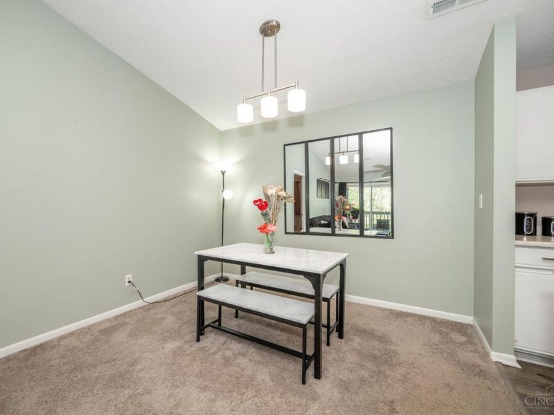 5984 Meadowcreek Drive, Unit 9, Miami Twp, OH 45150 Photo 7