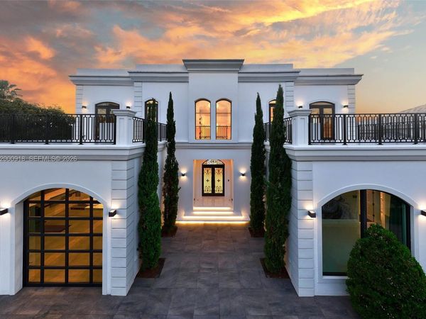 1239 Middle River Dr , Fort Lauderdale, FL 33304