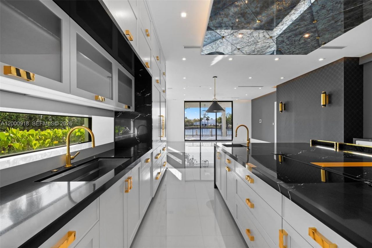 1239 Middle River Dr , Fort Lauderdale, FL 33304 Photo