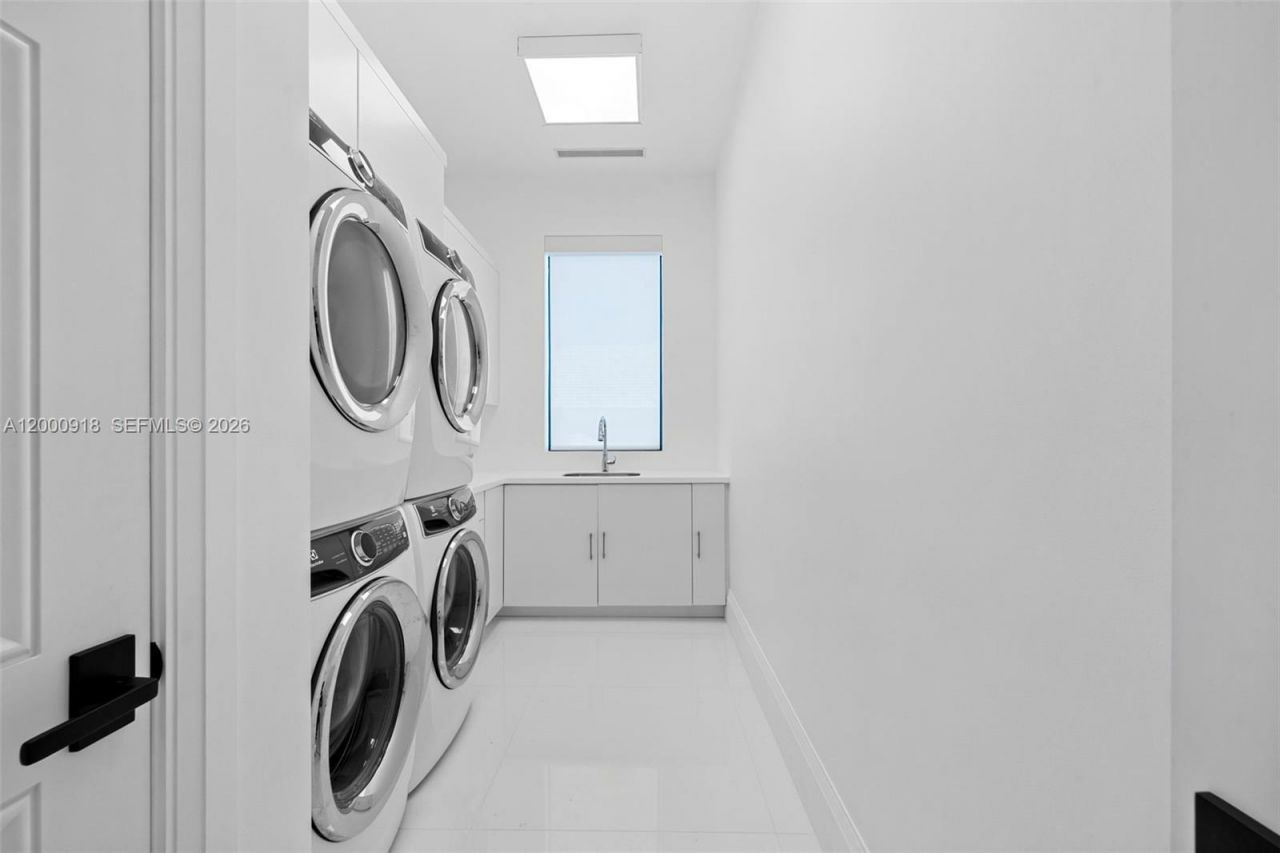 1239 Middle River Dr , Fort Lauderdale, FL 33304 Photo