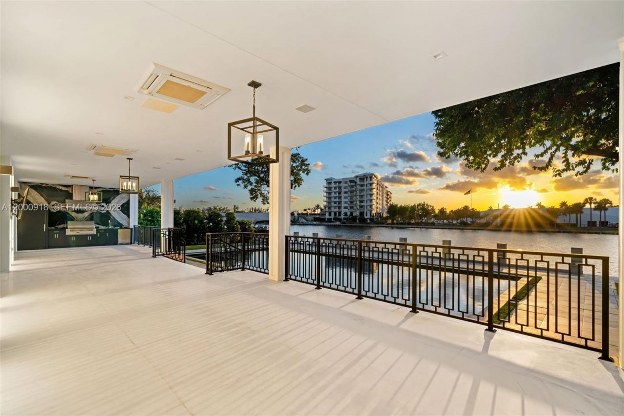 1239 Middle River Dr , Fort Lauderdale, FL 33304 Photo