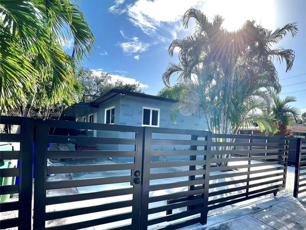280 NW 55th St , Unit 282, Miami, FL 33127