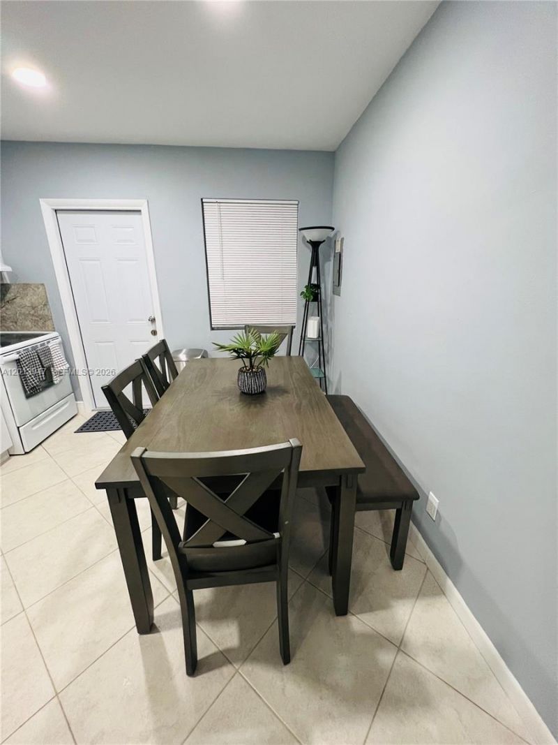 280 NW 55th St , Unit 282, Miami, FL 33127 Photo