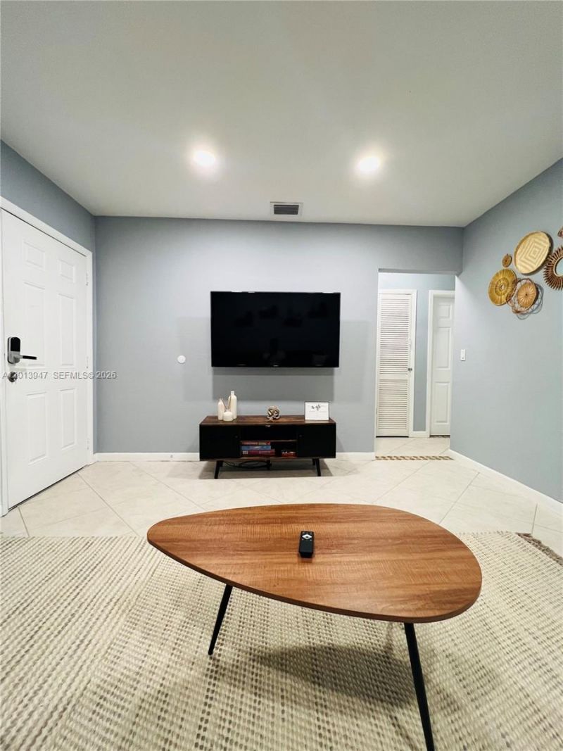 280 NW 55th St , Unit 282, Miami, FL 33127 Photo