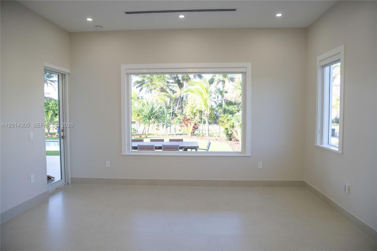 13231 SW 220 St , Miami, FL 33170 Photo