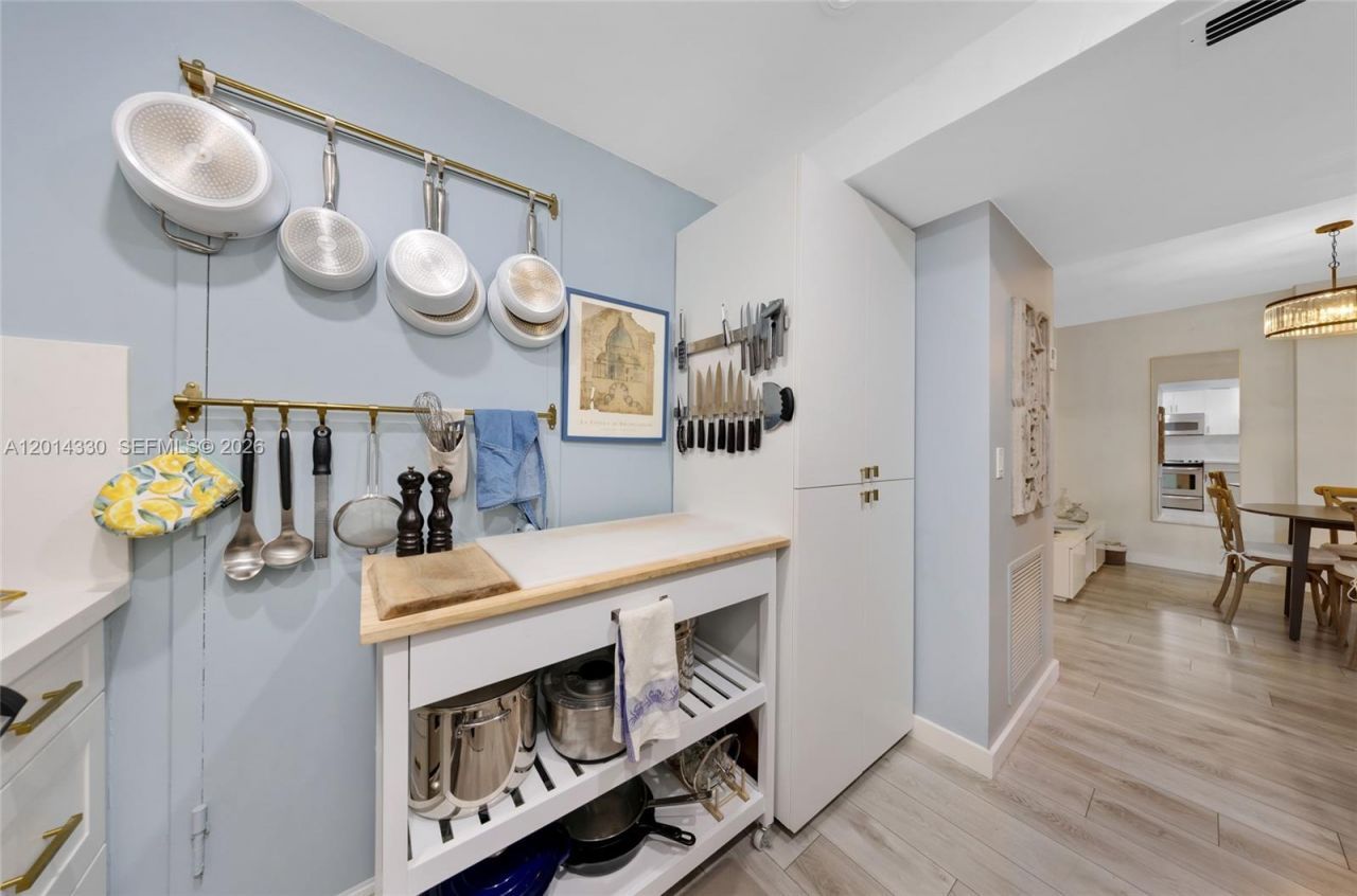 800 West Ave, Unit 338, Miami Beach, FL 33139 Photo