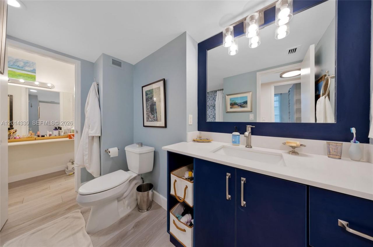 800 West Ave, Unit 338, Miami Beach, FL 33139 Photo