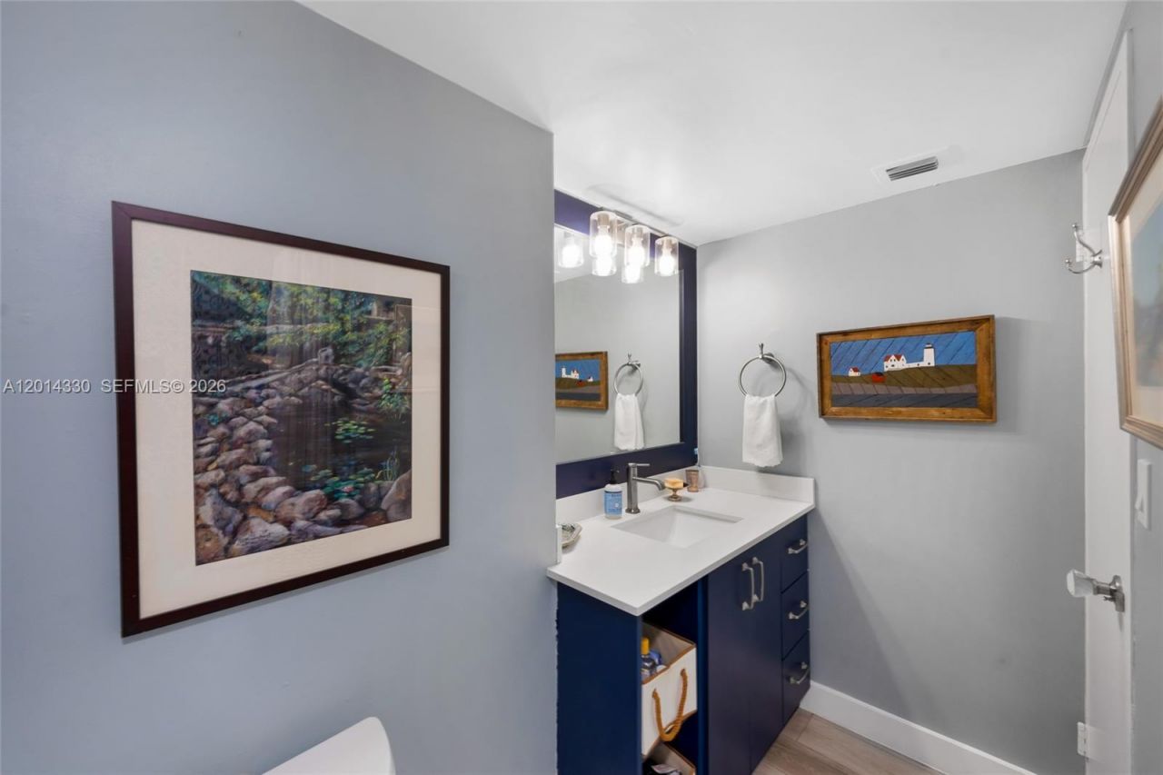800 West Ave, Unit 338, Miami Beach, FL 33139 Photo