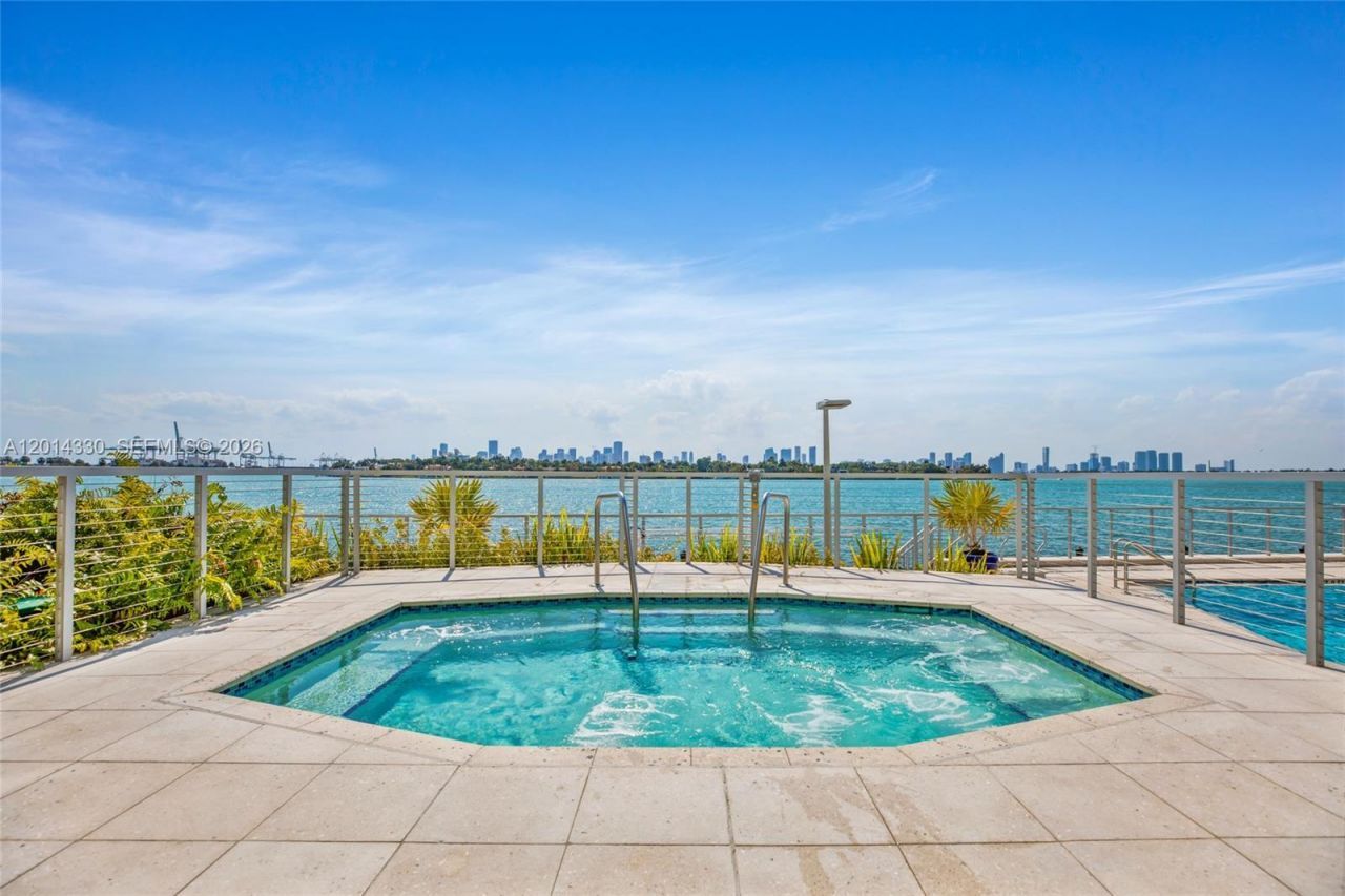 800 West Ave, Unit 338, Miami Beach, FL 33139 Photo