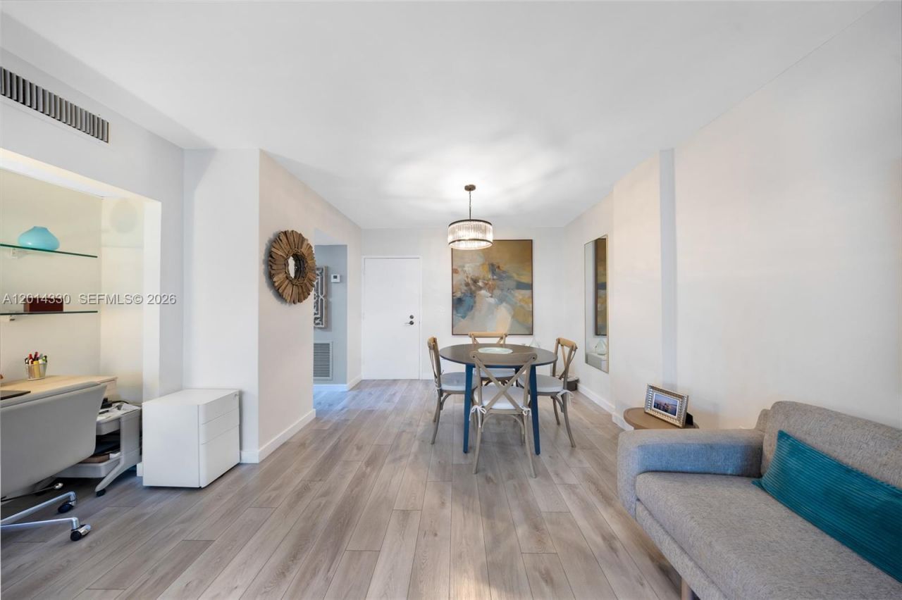 800 West Ave, Unit 338, Miami Beach, FL 33139 Photo