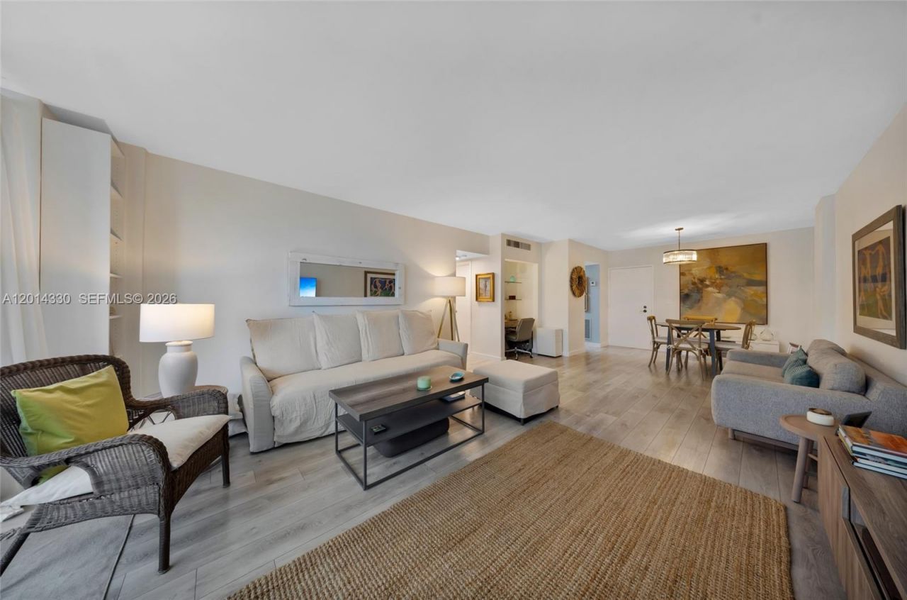 800 West Ave, Unit 338, Miami Beach, FL 33139 Photo