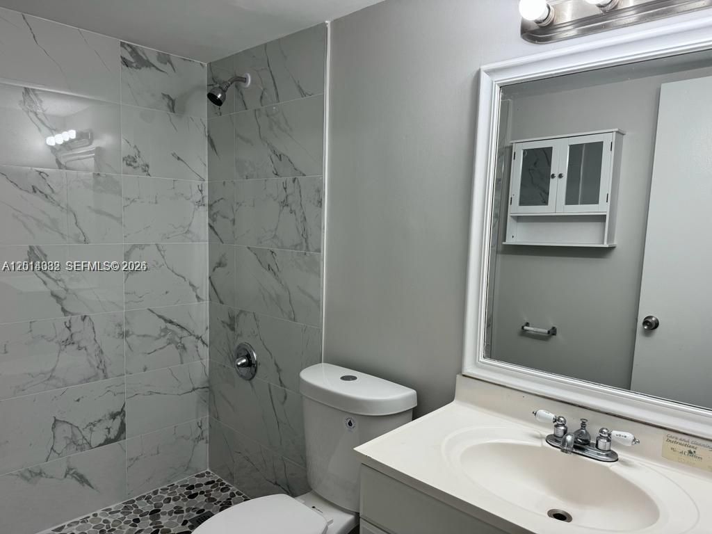 8185 NW 7th St, Unit 205, Miami, FL 33126 Photo