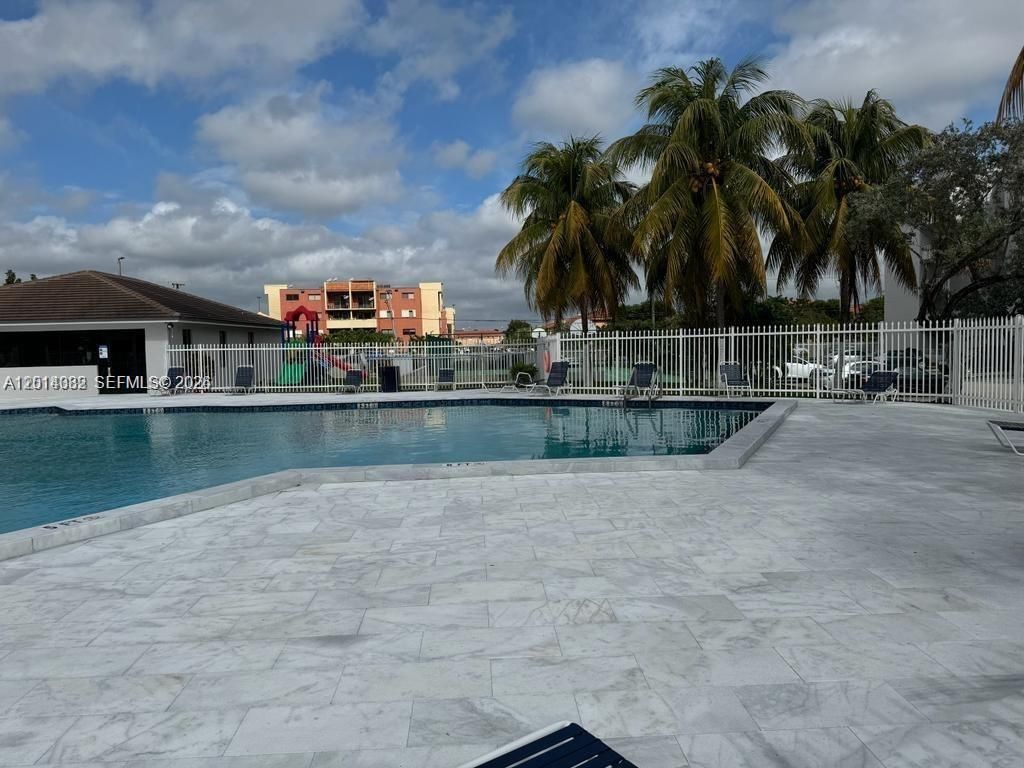 8185 NW 7th St, Unit 205, Miami, FL 33126 Photo