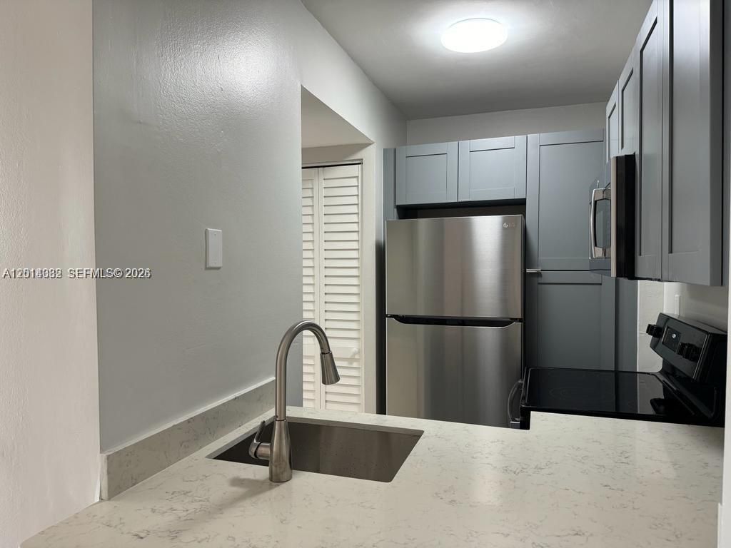 8185 NW 7th St, Unit 205, Miami, FL 33126 Photo