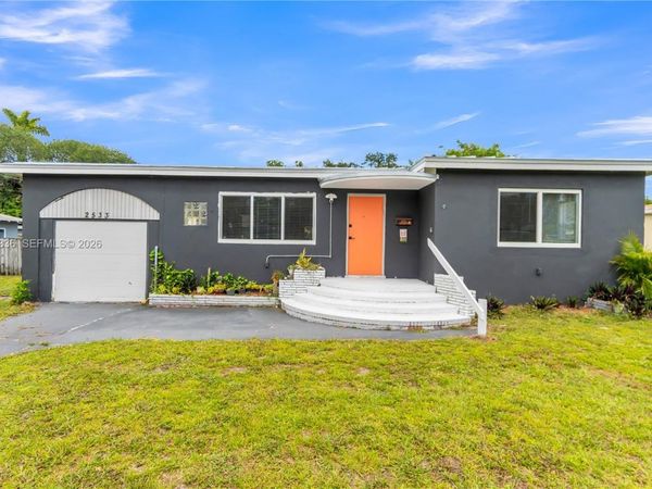 2533 Johnson St, Hollywood, FL 33020