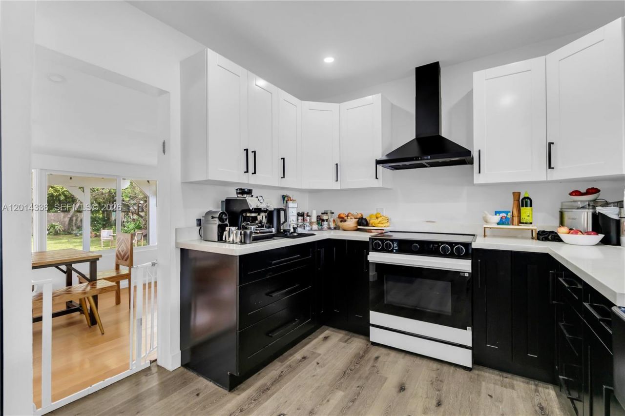 2533 Johnson St, Hollywood, FL 33020 Photo