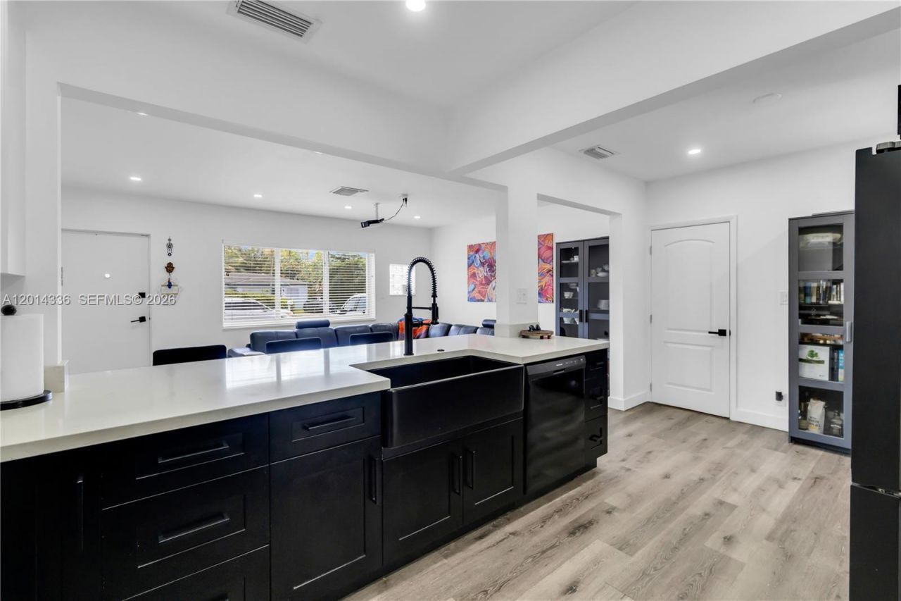 2533 Johnson St, Hollywood, FL 33020 Photo