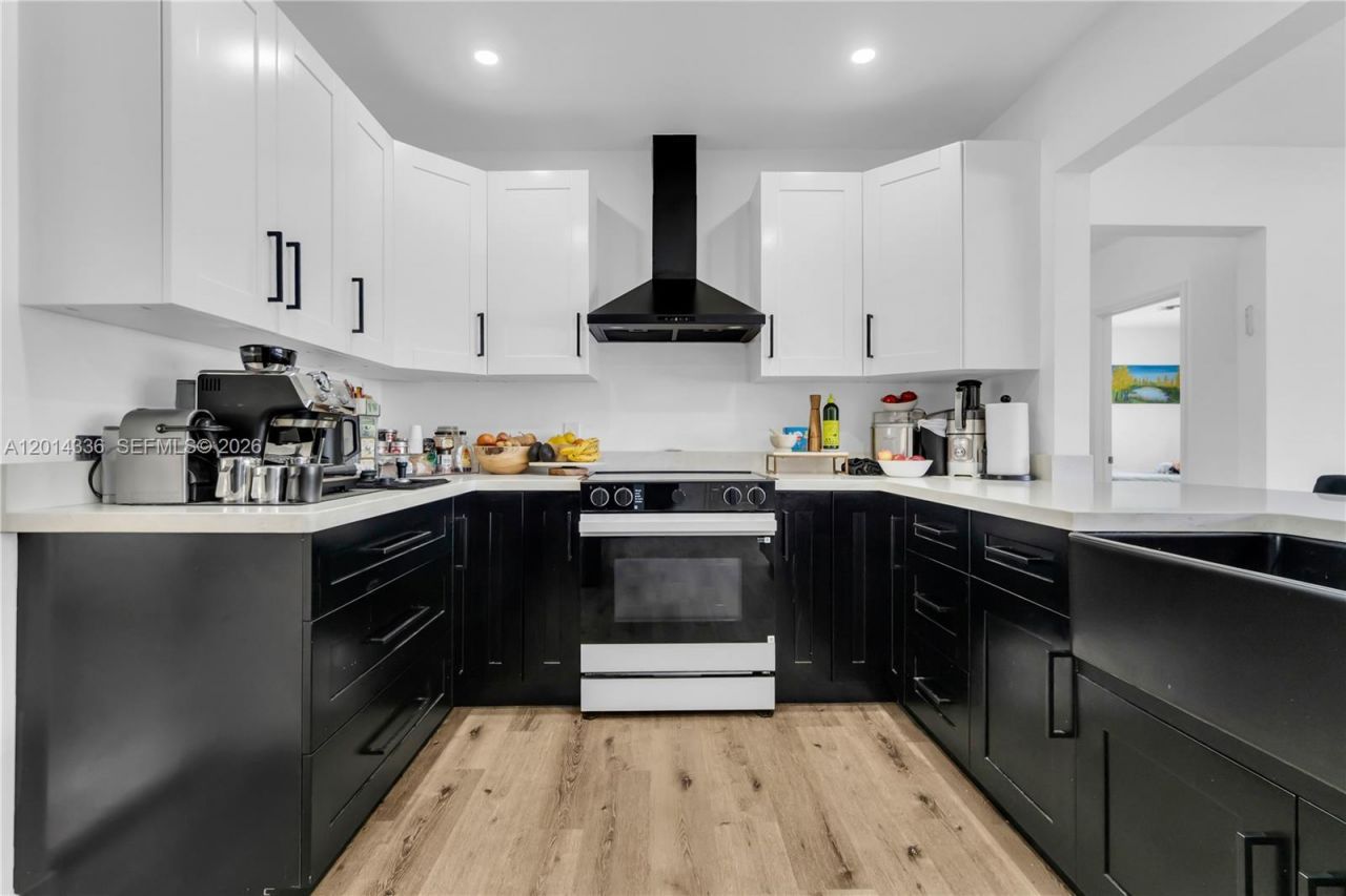 2533 Johnson St, Hollywood, FL 33020 Photo