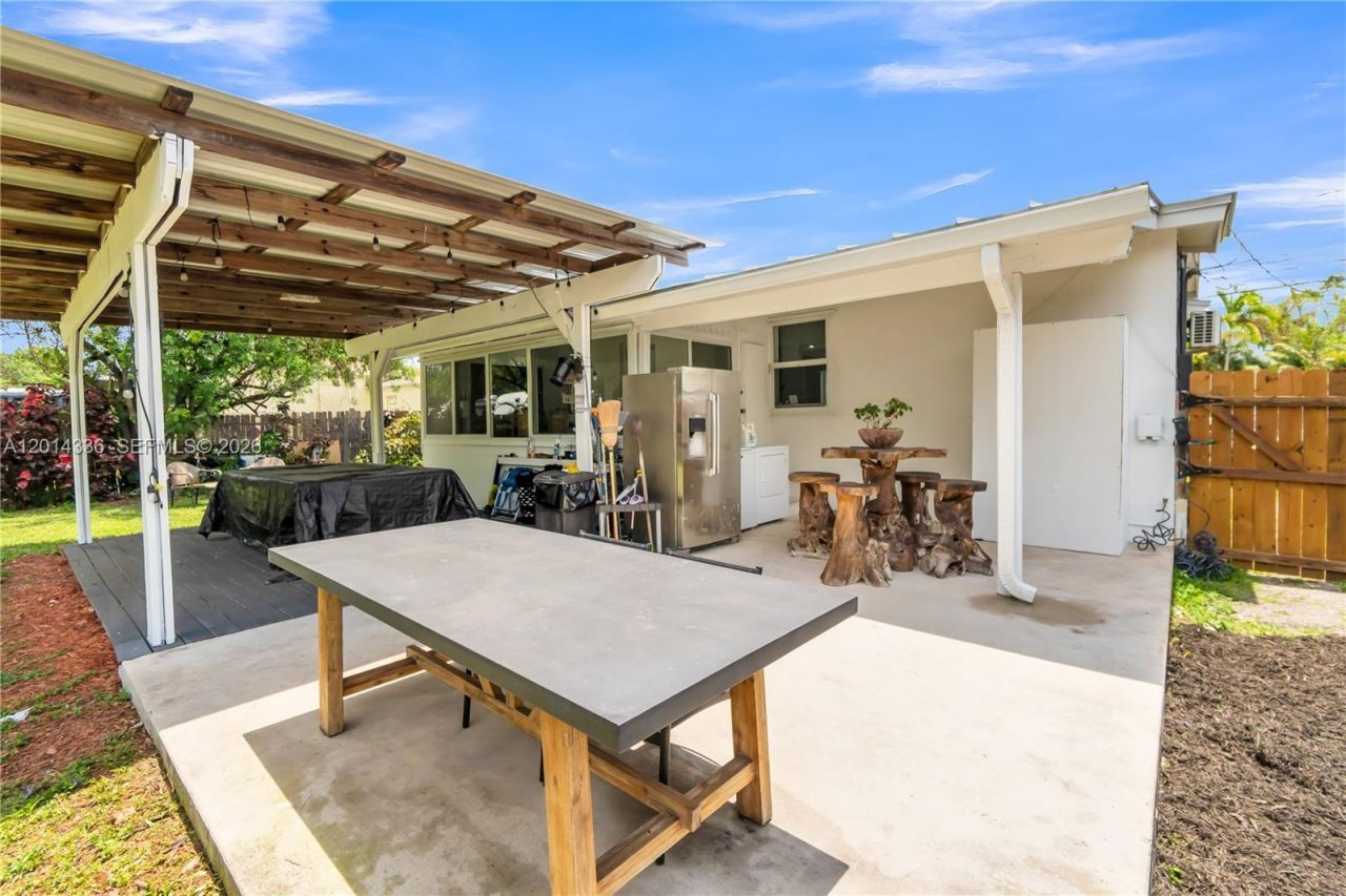 2533 Johnson St, Hollywood, FL 33020 Photo