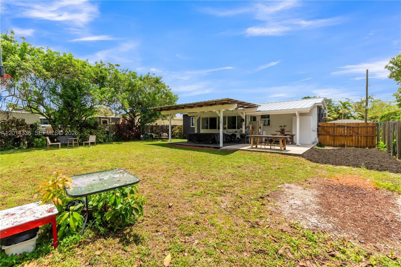 2533 Johnson St, Hollywood, FL 33020 Photo