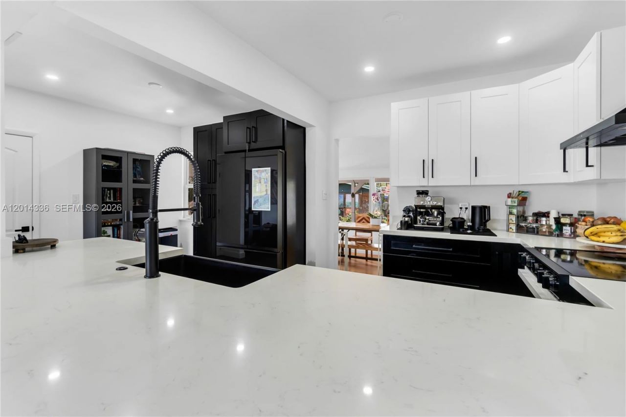 2533 Johnson St, Hollywood, FL 33020 Photo