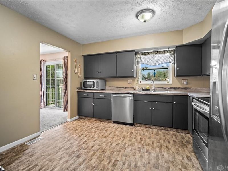 321 Allanhurst Avenue, Vandalia, OH 45377 Photo 13