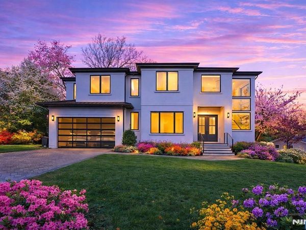 3 Mountain View Court, DEMAREST, NJ 07627