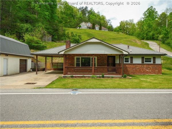 1525 Thorofare Road, Clendenin, WV 25045