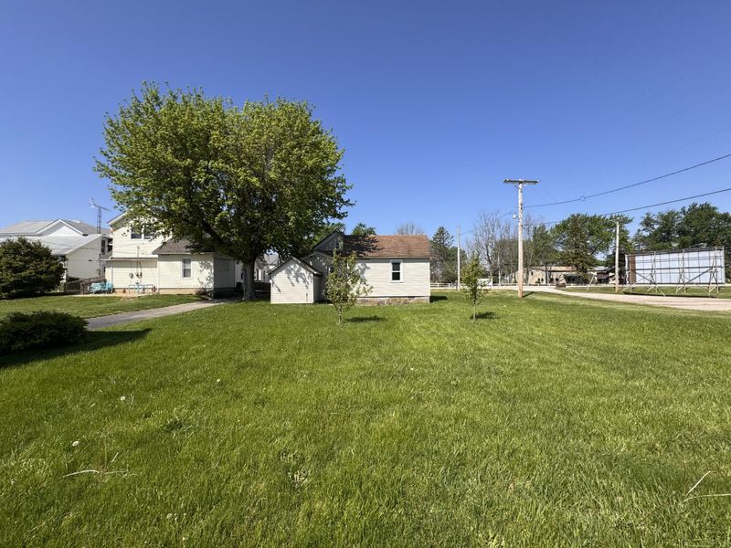 408 N Main Street, West Manchester, OH 45382 Photo 3