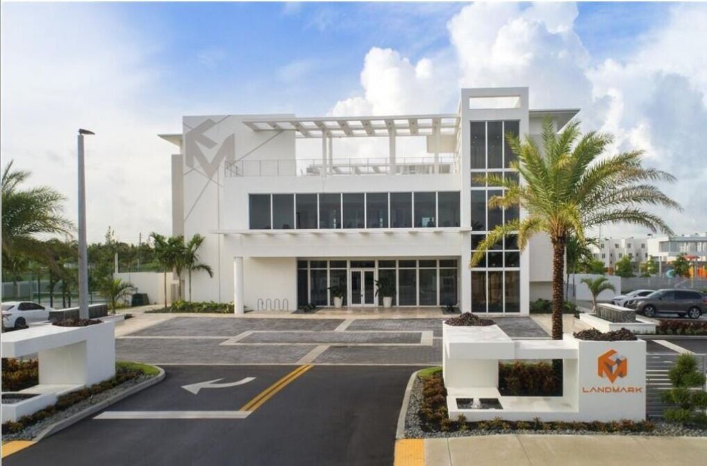 10351 NW 66th Street, Doral, FL 33178 Photo