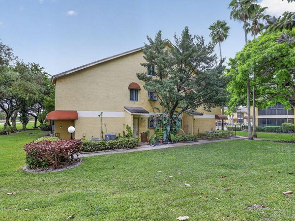 3041 N Oakland Forest Drive, Unit 103, Oakland Park, FL 33309