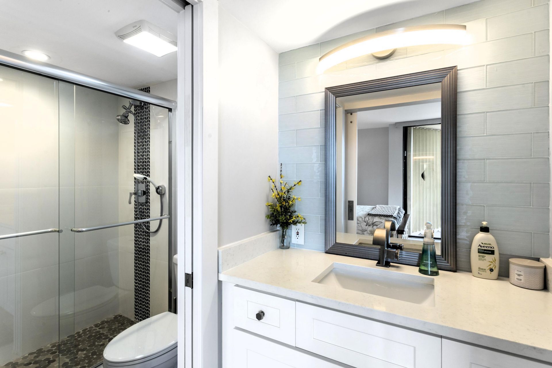 2400 Presidential Way, Unit 1803, West Palm Beach, FL 33401 Photo