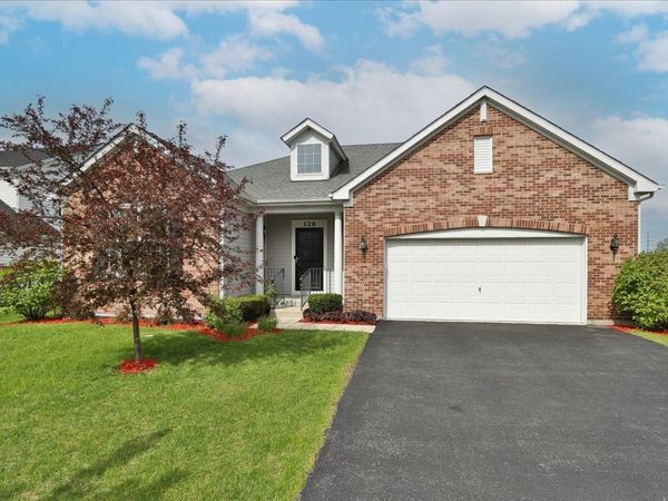 126 Abbott Court , Bartlett, IL 60103