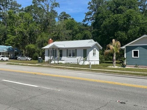 565 E King Ave , Kingsland, GA 31548