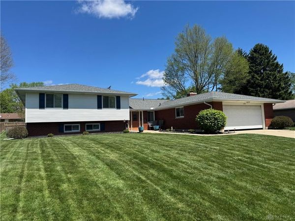 2283 E Whipp Road, Kettering, OH 45440