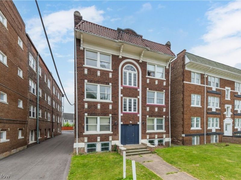 14120 Superior Road, Cleveland, OH 44118 Photo 2