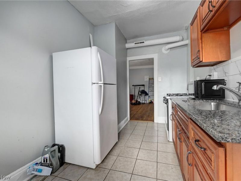 14120 Superior Road, Cleveland, OH 44118 Photo 25