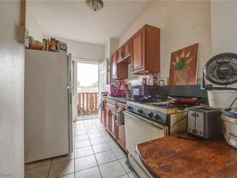 14120 Superior Road, Cleveland, OH 44118 Photo 34