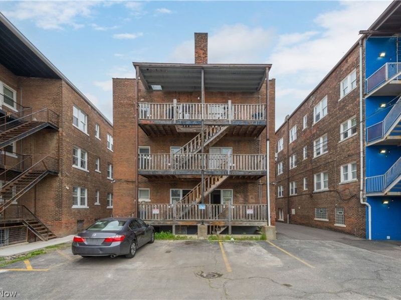 14120 Superior Road, Cleveland, OH 44118 Photo 4